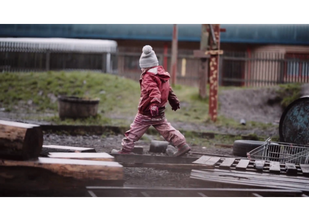 Video: Urban Outdoor Play